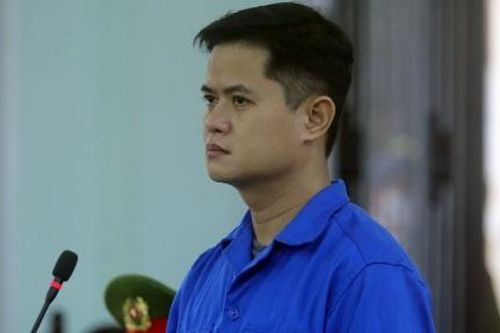 Bác sĩ da liễu thoát tội hiếp dâm nữ điều dưỡng
