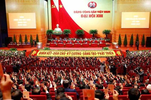 Thực hiện tốt quy định về việc miễn nhiệm, từ chức để sàng lọc đội ngũ cán bộ