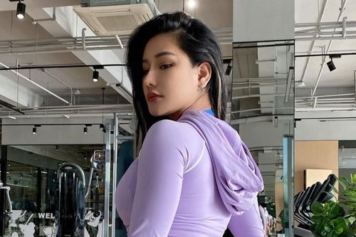 Mê mải ngắm body đồng hồ cát của nữ thần thể hình nóng bỏng