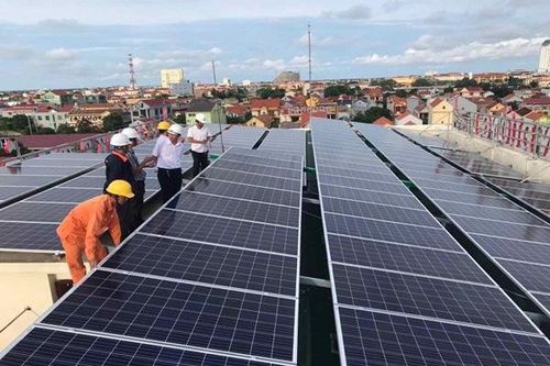 Điện mặt trời, điện gió chưa chắc đã là năng lượng sạch