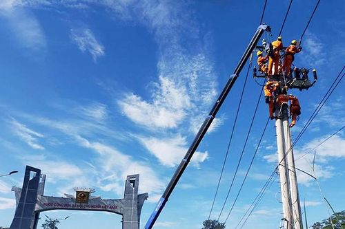 Công ty Điện lực Gia Lai đảm bảo 'dòng điện đối ngoại'