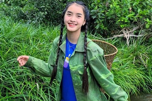'Sơn nữ Ba Na' vừa xinh vừa hot, cứ tung clip là hút triệu view