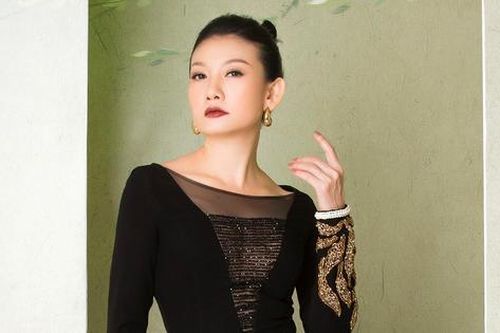 NSƯT Mỹ Uyên: 'Dù có đi đâu, sân khấu vẫn là nơi tôi muốn quay về'