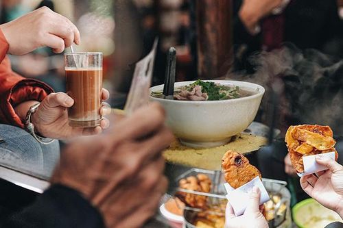 Món ăn đường phố ngon nhất Việt Nam theo 'đế chế' cẩm nang du lịch Lonely Planet