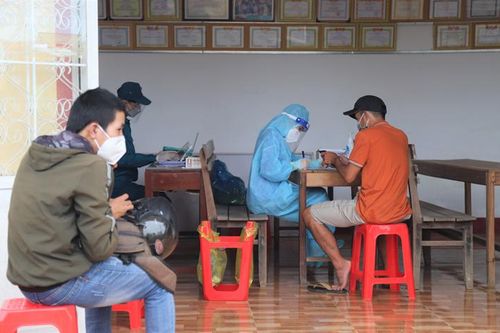Bảo Lộc: Vận động người dân chỉ đón khách đã khai báo y tế
