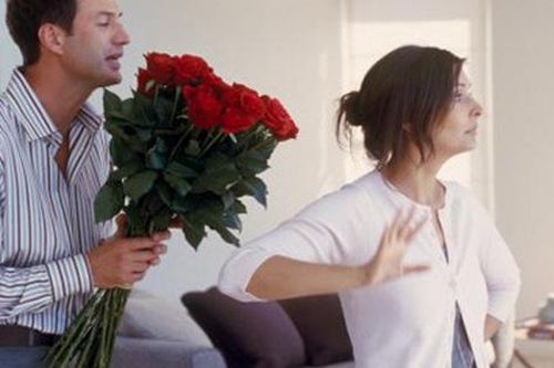 Nếu vợ chồng bạn đang giao tiếp hằng ngày kiểu thế này thì nhanh chóng ngồi lại với nhau để cứu vãn hôn nhân trước khi quá muộn