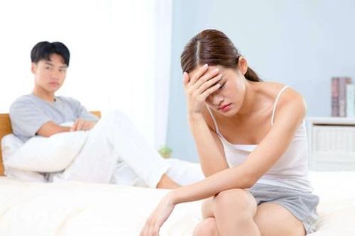 Phát hiện chồng có bồ nhưng sốc hơn khi biết lý do chị chồng mai mối cho em trai lén lút với cô gái trẻ khác