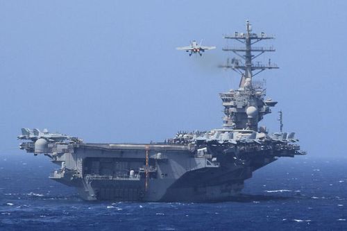 Tàu sân bay Mỹ USS Nimitz gặp sự cố động cơ