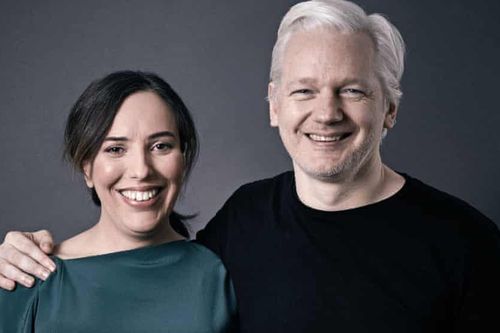 Nhà sáng lập WikiLeaks sẽ kết hôn trong tù