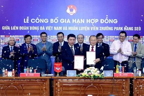 VFF gia hạn hợp đồng với HLV Park Hang-seo: Thầy Park được giảm tải