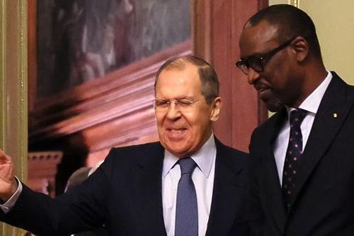 Mali tính dựa vào Nga, Moscow ra tuyên bố không khoan nhượng ngay trước khi Pháp họp về vụ lính đánh thuê