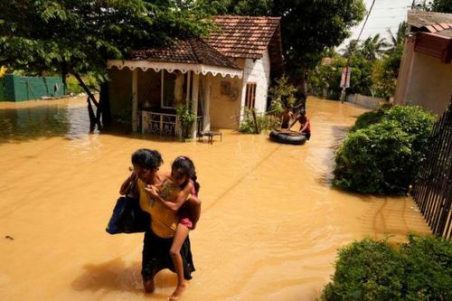 Mưa lớn và lũ lụt khiến 41 người ở Sri Lanka và Ấn Độ thiệt mạng