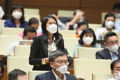 Chất vấn và trả lời chất vấn trong không khí dân chủ, thẳng thắn, sôi nổi, xây dựng