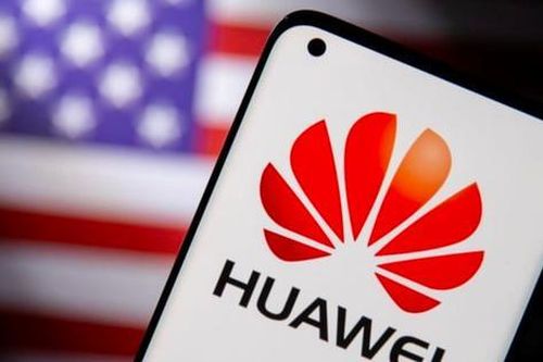 Tổng thống Mỹ ký luật tăng cường ngăn chặn Huawei, ZTE