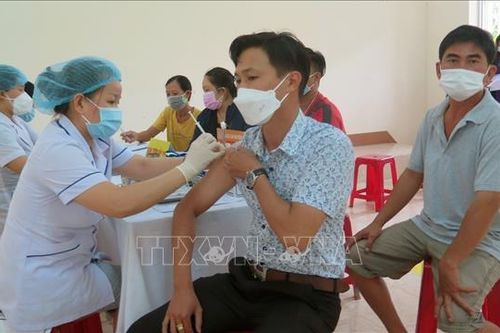 Phú Yên: Nỗ lực bao phủ vaccine nhằm sớm đạt miễn dịch cộng đồng