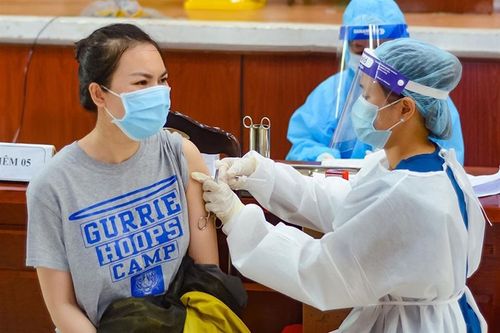 Bao giờ các tỉnh, thành hoàn thành tiêm mũi 2 cho người dân?