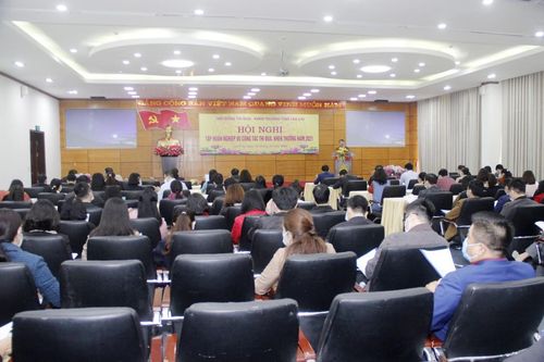 Gần 300 cán bộ được bồi dưỡng nâng cao nghiệp vụ thi đua, khen thưởng