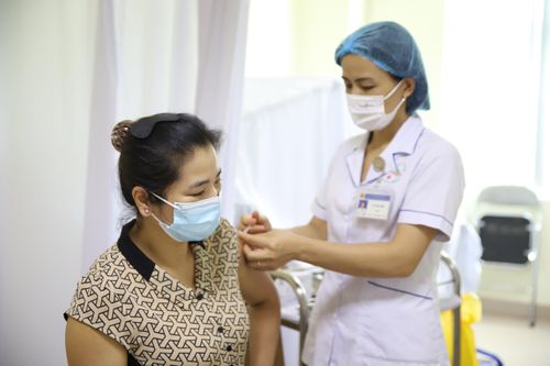 Giảm khoảng cách tiêm mũi 1 đến mũi 2 vắc xin AstraZeneca từ 6 tuần xuống 4 tuần