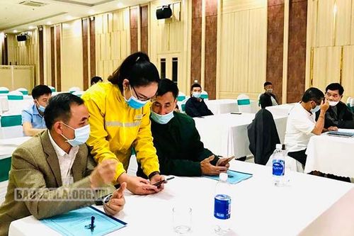 Hỗ trợ đưa sản phẩm lên sàn thương mại điện tử