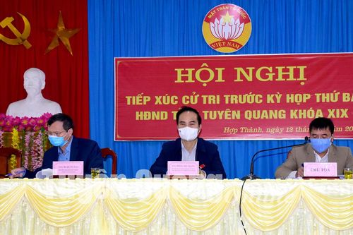 Phó Chủ tịch UBND tỉnh Hoàng Việt Phương tiếp xúc cử tri tại xã Hợp Thành