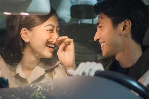 Á hậu Phương Nga kể chuyện tát bạn trai 20 cái trong phim '11 tháng 5 ngày'