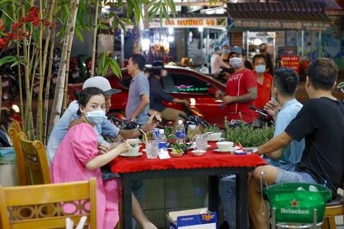 Đề xuất hàng quán tại TP HCM được bán đồ uống có cồn