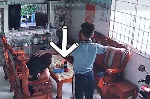 Nam sinh thể hiện cực chuẩn động tác trong giờ thi môn thể dục online, ai ngờ là nhờ chiêu cực 'lươn lẹo'