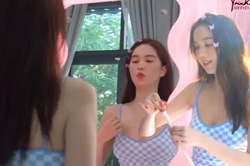 Ngọc Trinh đập hộp bàn bi-a 169 triệu, nhắc về chiếc gương 'sóng gió' và xin netizen đừng làm một điều