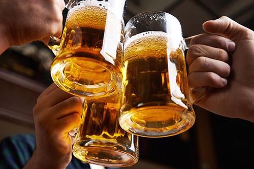 TP.HCM tăng cường xử phạt quán ăn phục vụ bia rượu ngoài địa bàn quy định