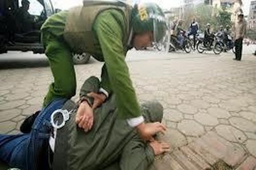 Xử lý đối tượng chống người thi hành công vụ