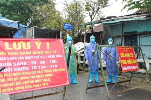 Chính trị - Xã hội An sinh xã hội Tích cực hỗ trợ hộ nghèo, khó khăn trong vùng phong tỏa