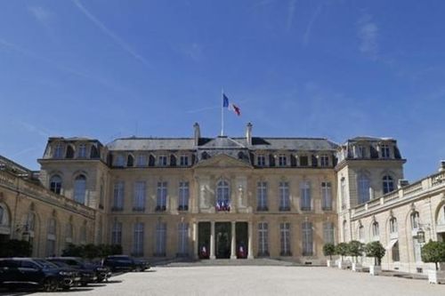 Nữ quân nhân bị đồng nghiệp cưỡng hiếp tại Điện Elysee