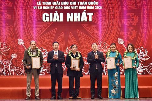 Trao Giải Báo chí toàn quốc vì sự nghiệp giáo dục năm 2021