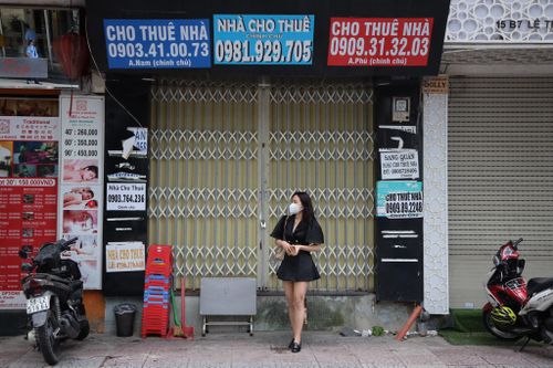 Nhiều mặt bằng đường Lý Tự Trọng, Lê Thánh Tôn đóng cửa, sang nhượng