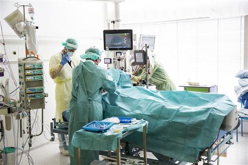 Dịch Covid-19 diễn biến nghiêm trọng tại 10 nước EU