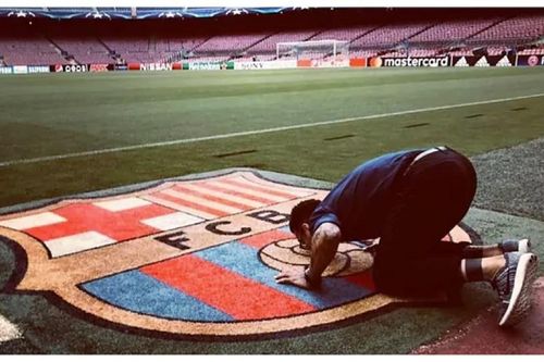 Lý do khiến Dani Alves trở về đầu quân dưới trướng Xavi