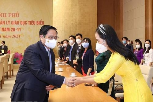 Thủ tướng gặp mặt 60 nhà giáo, cán bộ quản lý giáo dục tiêu biểu nhân ngày Nhà giáo Việt Nam 20/11