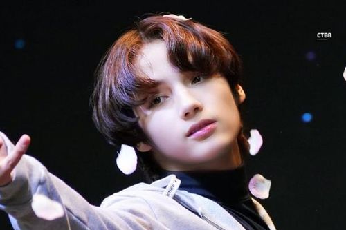 Những mỹ nam gen 4 được mệnh danh là 'búp bê sống' của Kpop