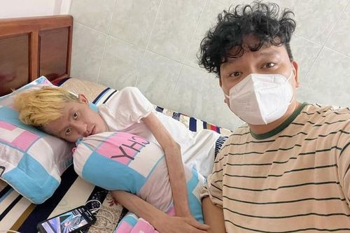 Trịnh Tú Trung thăm ca sĩ Chí Thành sau khi bị bác sĩ trả về: 'Muốn ôm vào lòng nhưng sợ em đau'