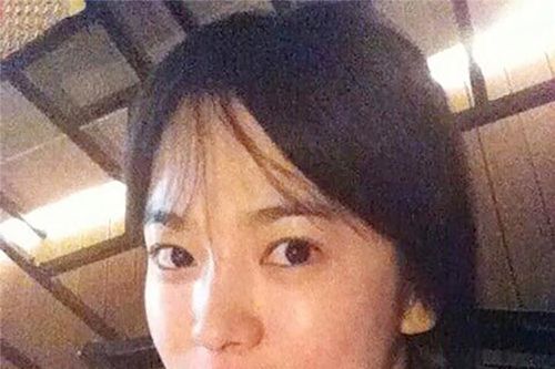 Mỹ nhân như Song Hye Kyo cũng có lúc tự ghét mặt mình, fan nghe xong đồng cảm