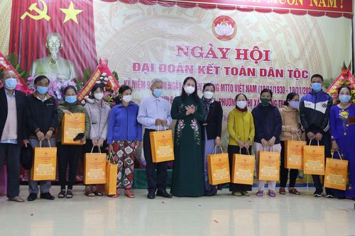 Phó Chủ tịch nước dự Ngày hội Đại đoàn kết toàn dân tộc tại Quảng Trị
