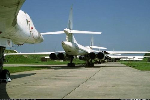 Oanh tạc cơ Tu-160 Ukraine lọt vào tay Nga đúng giây phút cuối như thế nào?