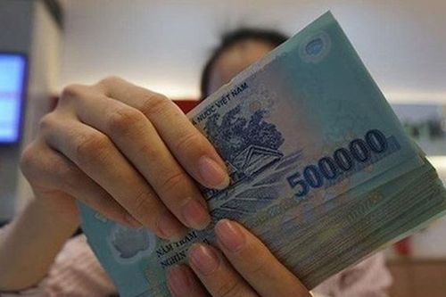NEU: 'Lãi suất cho vay mặc dù đã được giảm nhưng vẫn còn ở mức cao'
