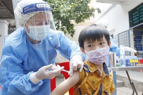 Campuchia không cách ly người nhập cảnh tiêm đủ liều vaccine COVID-19
