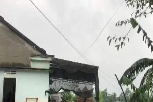 Cậu ruột ném dao trúng cổ, bé gái 4 tuổi tử vong