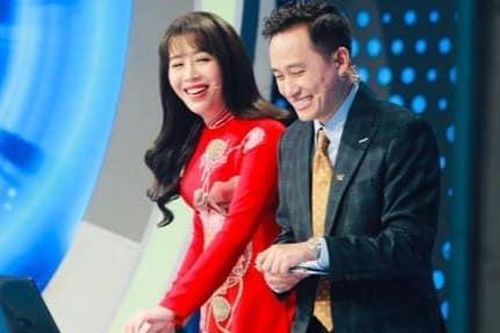 MC Diệp Chi tỏa sáng khi dẫn chung kết Olympia, thể hiện sự quan tâm tinh tế đến thí sinh