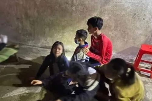 Người phụ nữ tử vong khi đi mò cua ốc ngoài đồng