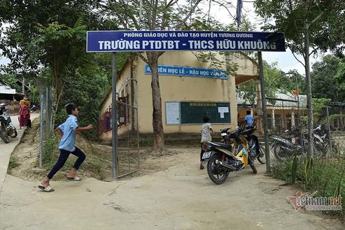 Gian nan đường đến ngôi trường nằm giữa 'ốc đảo'