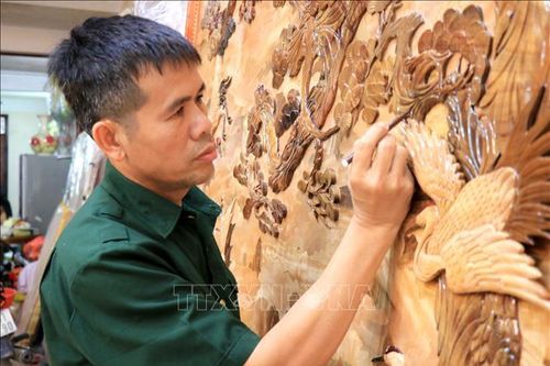 Độc đáo nghề làm tranh ghép gỗ