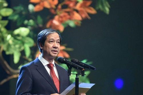 Bộ trưởng Bộ GD&ĐT gửi lời tri ân đến các thầy cô giáo